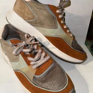 HOFF Women's Sz 10 EU 41 Leather Baltic Triangle Sneaker In Multicolor Suede EUC